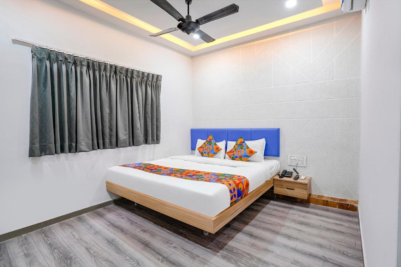 Fabhotel Vrundavan, Athwa Bhatha Bagian luar foto